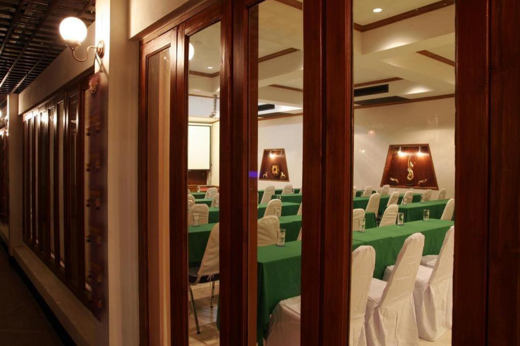 Ratchaphruek 2007 Hotel Chom Thong Ngoại thất bức ảnh