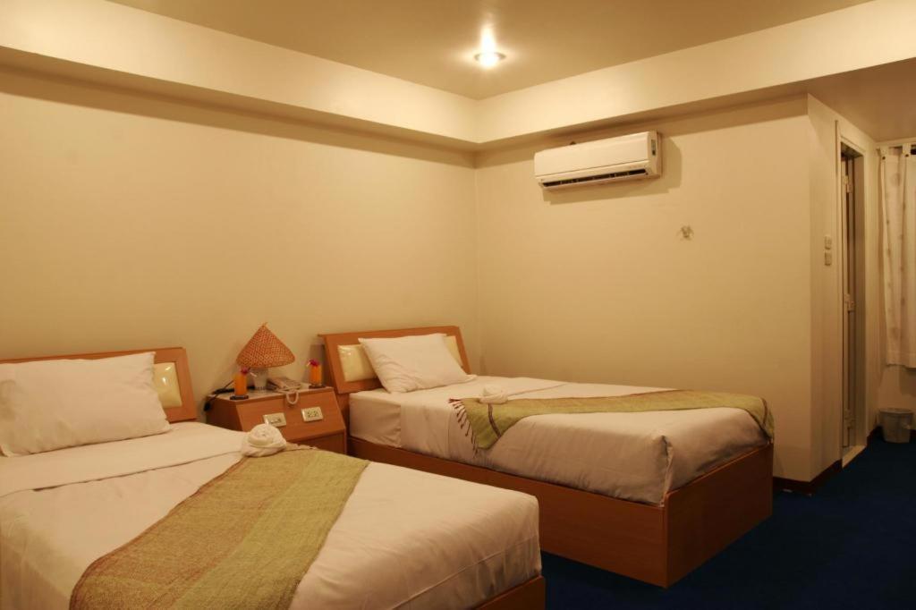 Ratchaphruek 2007 Hotel Chom Thong Ngoại thất bức ảnh
