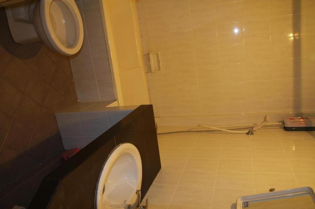 Ratchaphruek 2007 Hotel Chom Thong Ngoại thất bức ảnh